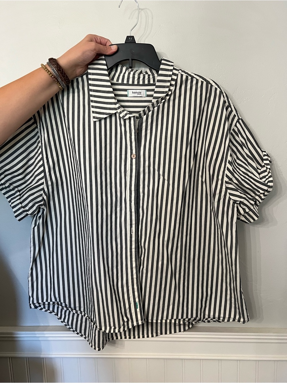 Kensie Black and White Vertical Stripe Short Sleeve Button-Down